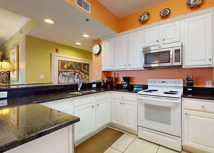 Waterfront With Expansive Corner Balcony Grill Area & Multiple Shared Pools * Gulf Shores