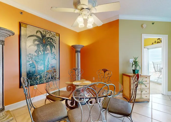 Waterfront With Expansive Corner Balcony Grill Area & Multiple Shared Pools Holiday home *