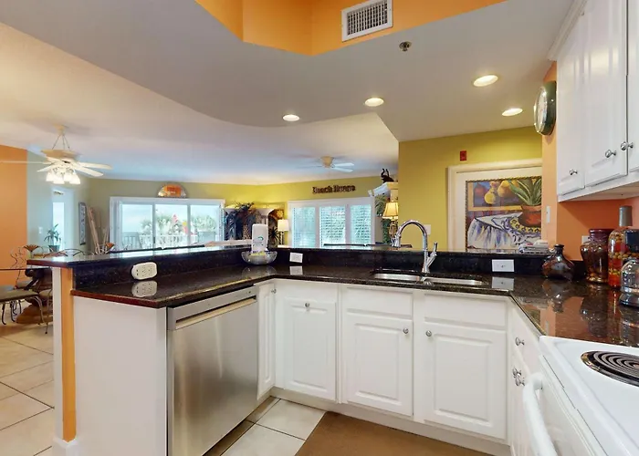 Waterfront With Expansive Corner Balcony Grill Area & Multiple Shared Pools Holiday home *